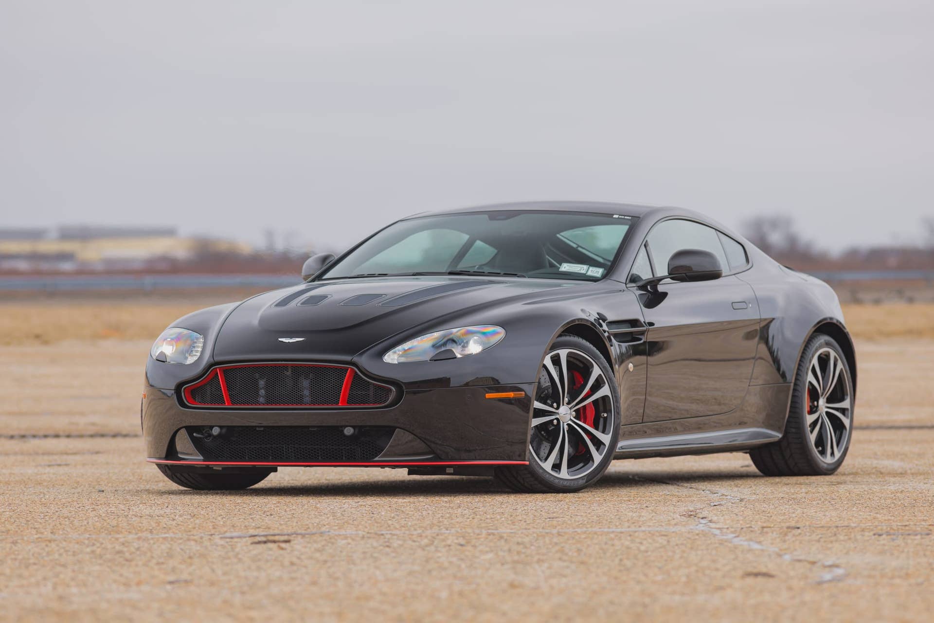 2017 Aston Martin V12 S 7-Speed