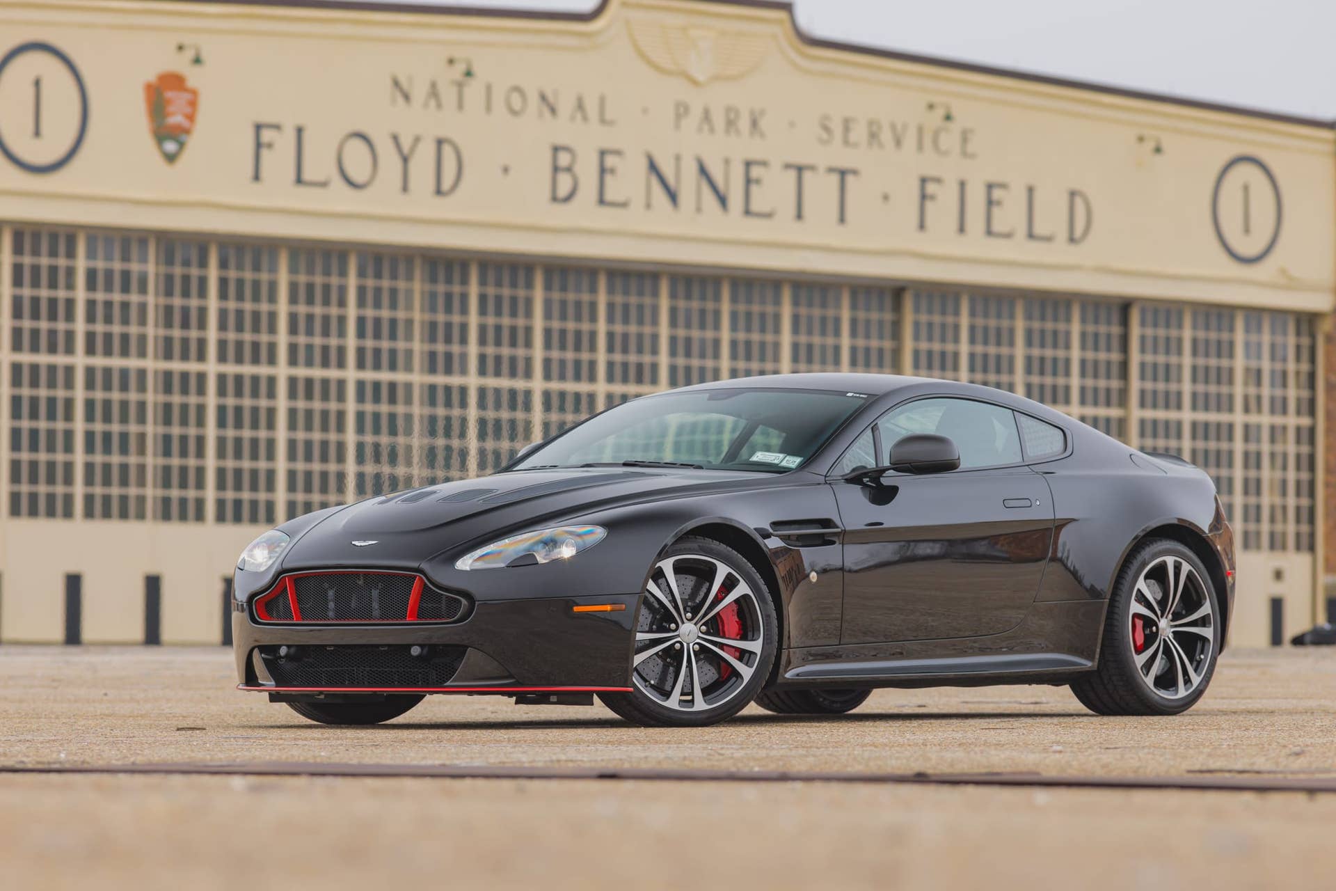 2017 Aston Martin V12 S 7-Speed