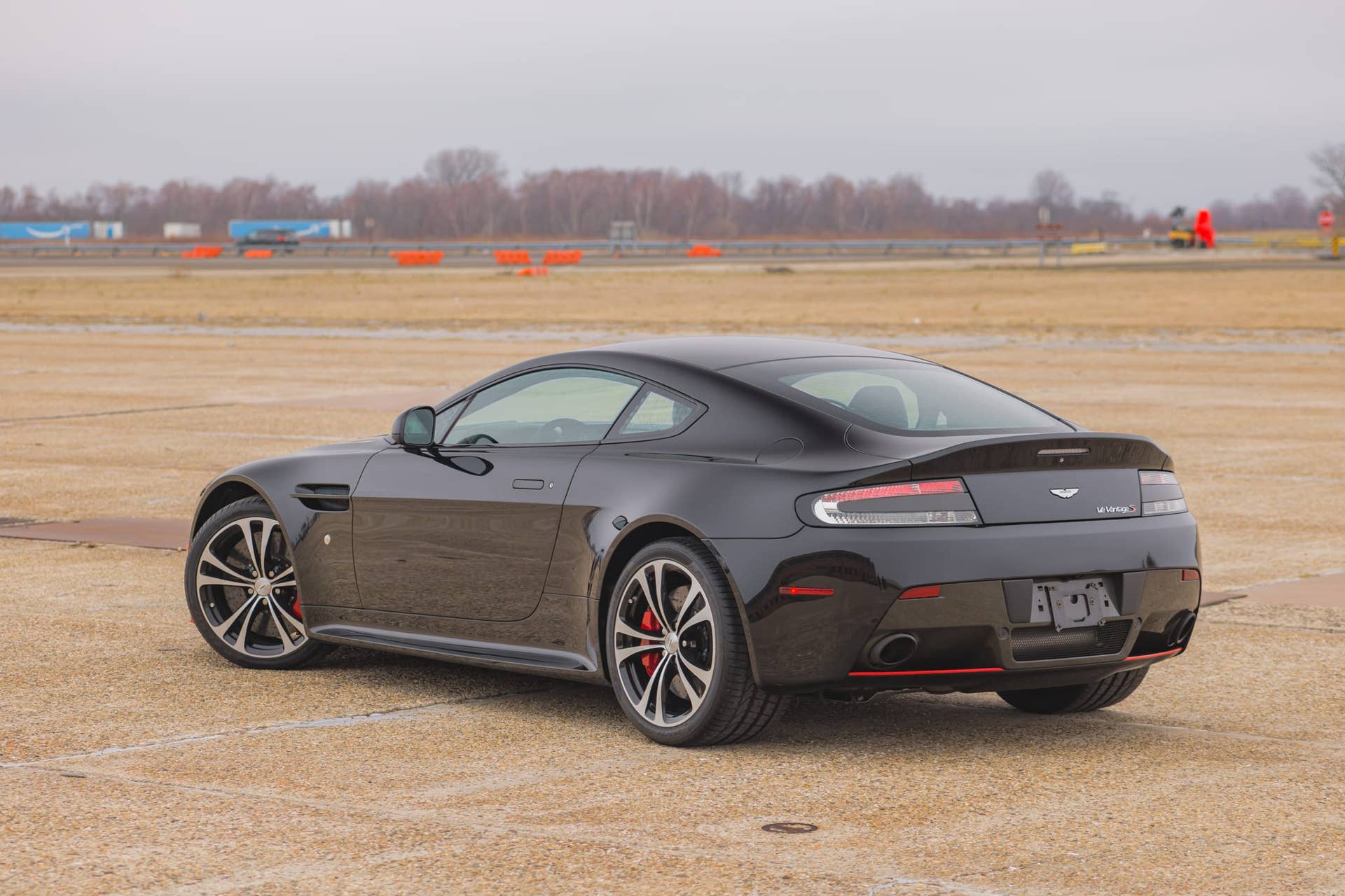 2017 Aston Martin V12 S 7-Speed