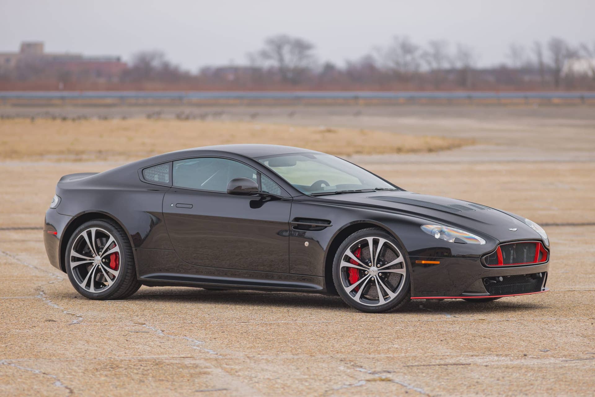 2017 Aston Martin V12 S 7-Speed
