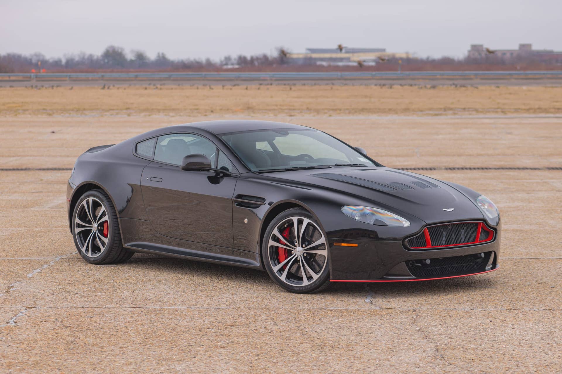 2017 Aston Martin V12 S 7-Speed