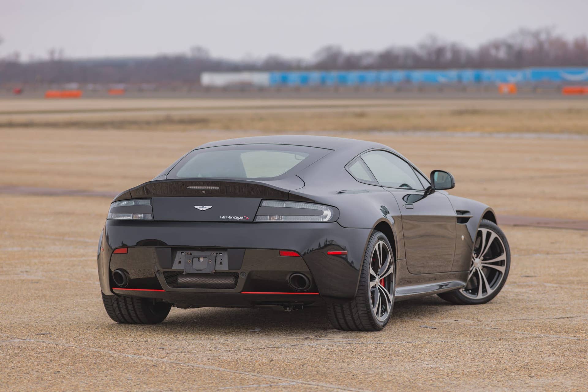 2017 Aston Martin V12 S 7-Speed