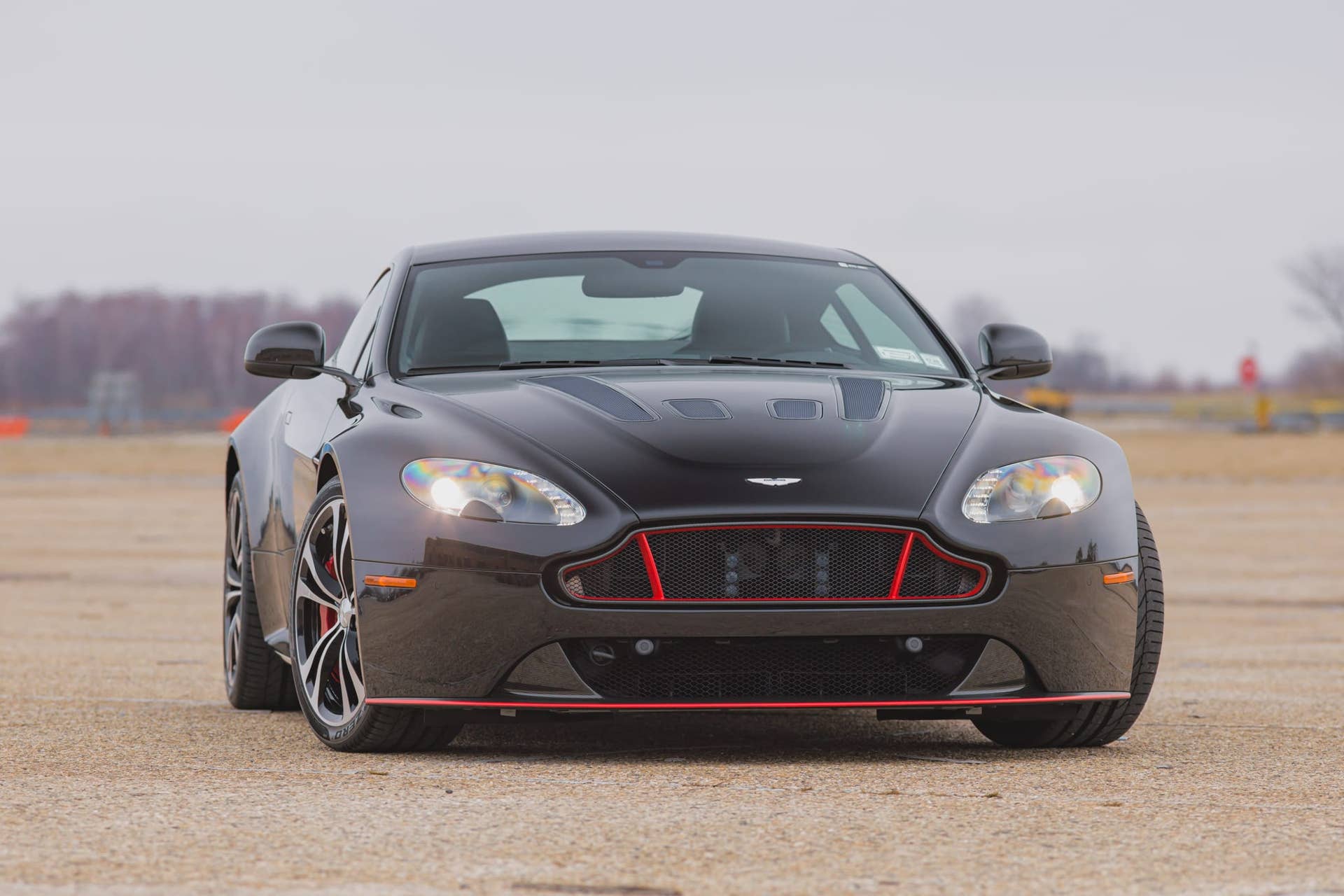 2017 Aston Martin V12 S 7-Speed