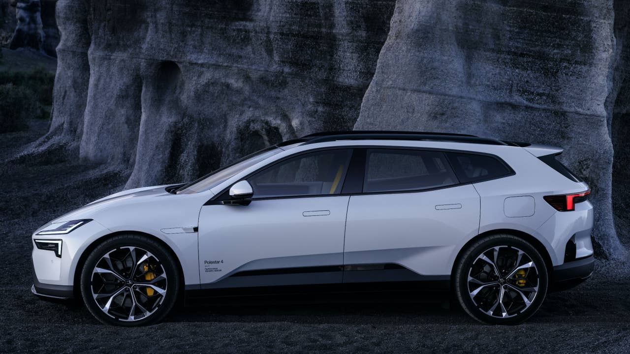 Polestar 4 SUV side