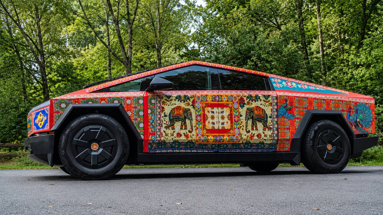 Custom-wrapped Tesla Cybertruck side