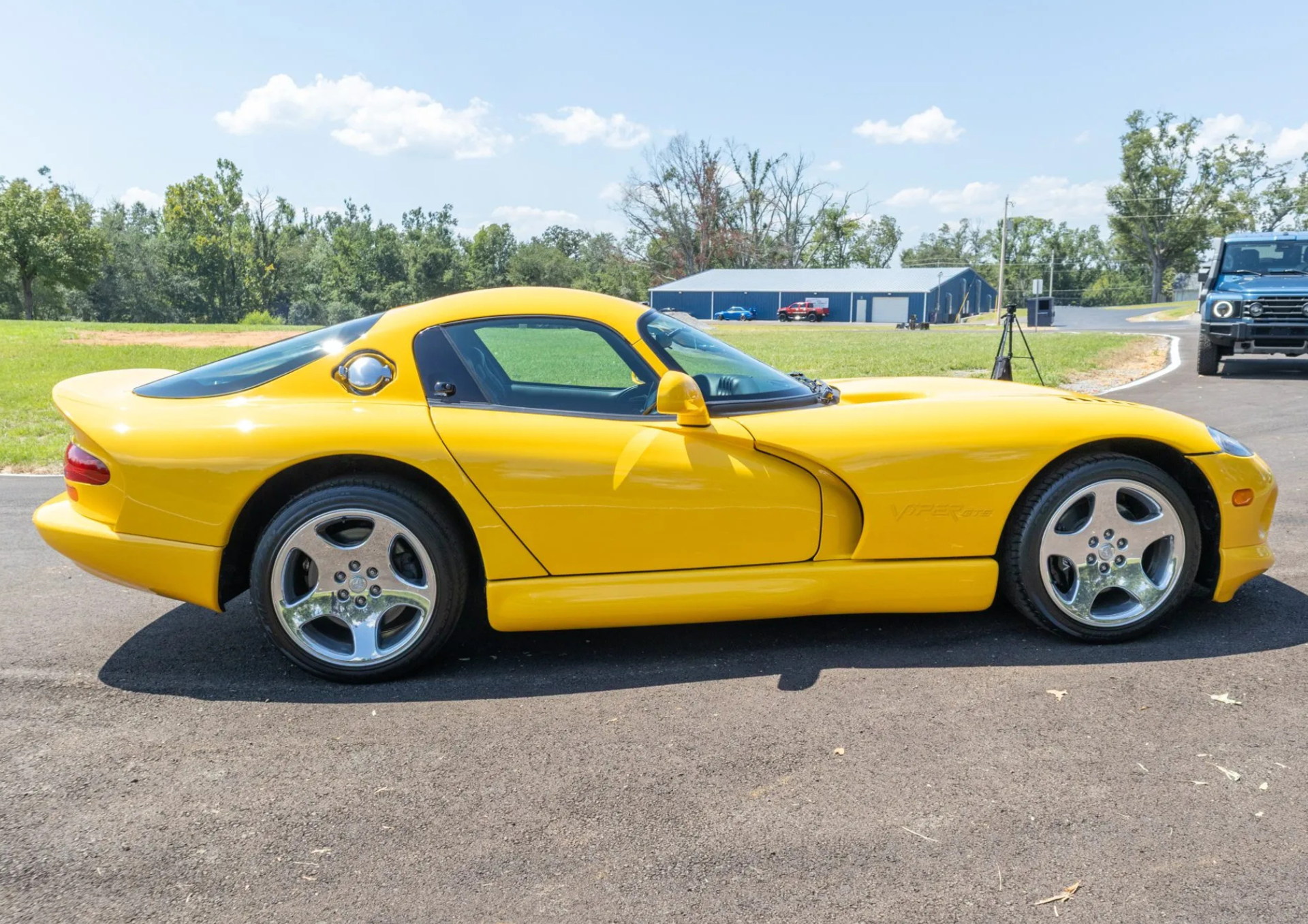 733-Mile 2001 Dodge Viper GTS