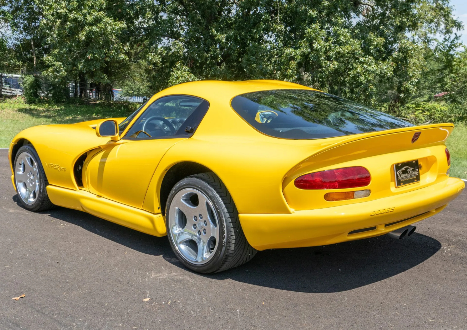 733-Mile 2001 Dodge Viper GTS