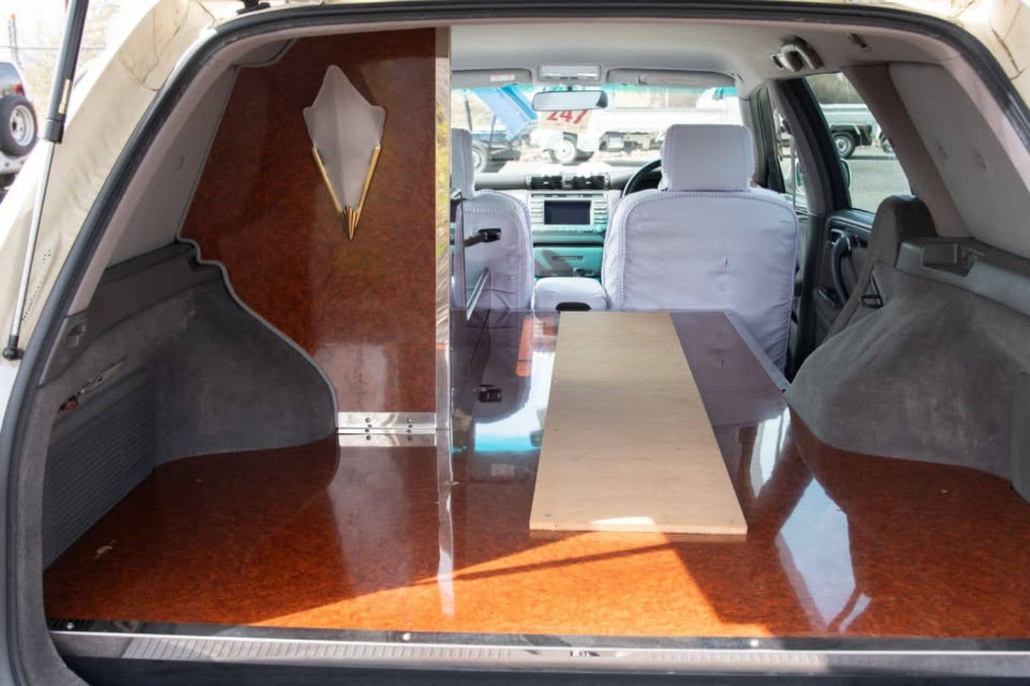 Toyota Crown Estate Athlete hearse