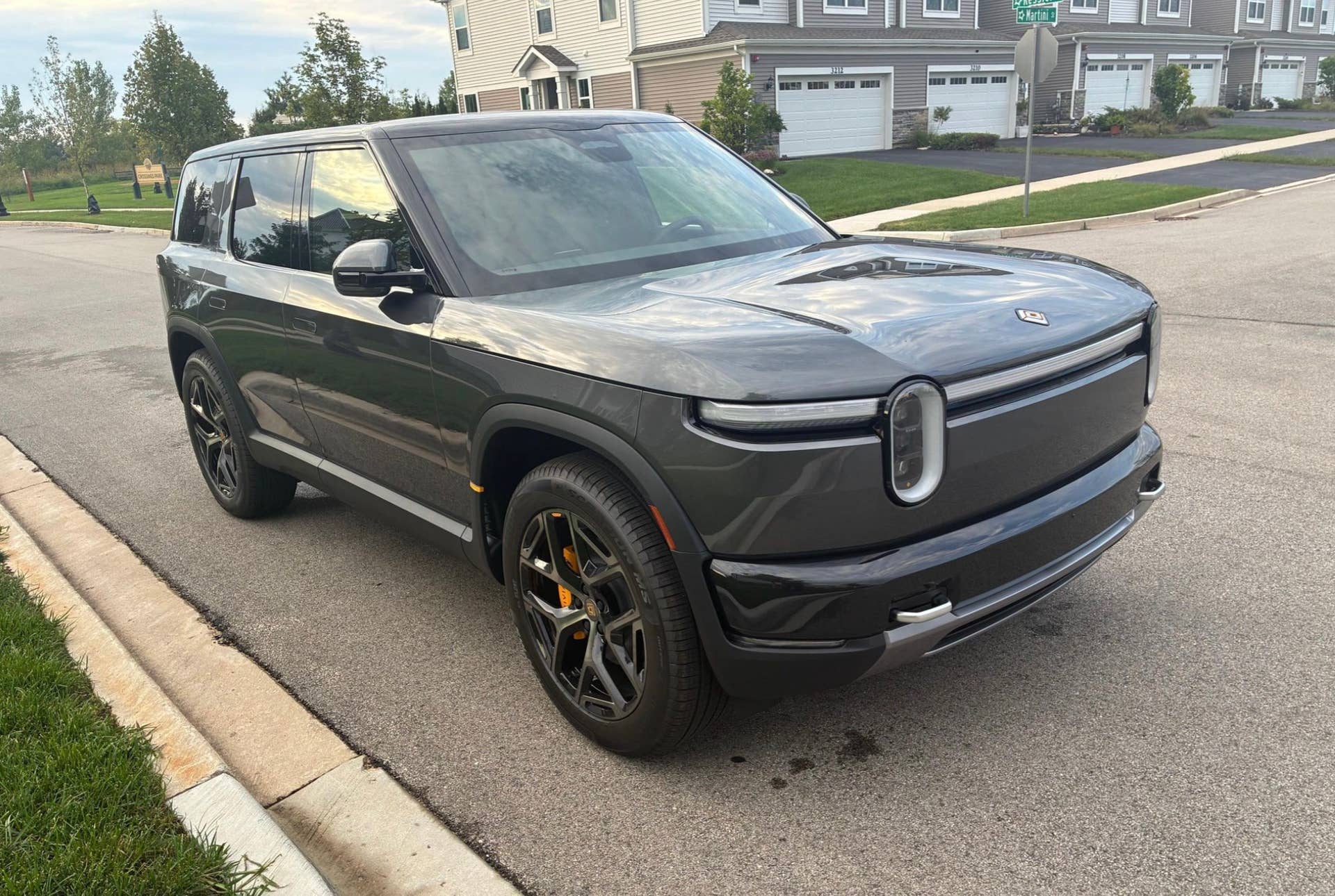 2027 Rivian R2 Performance