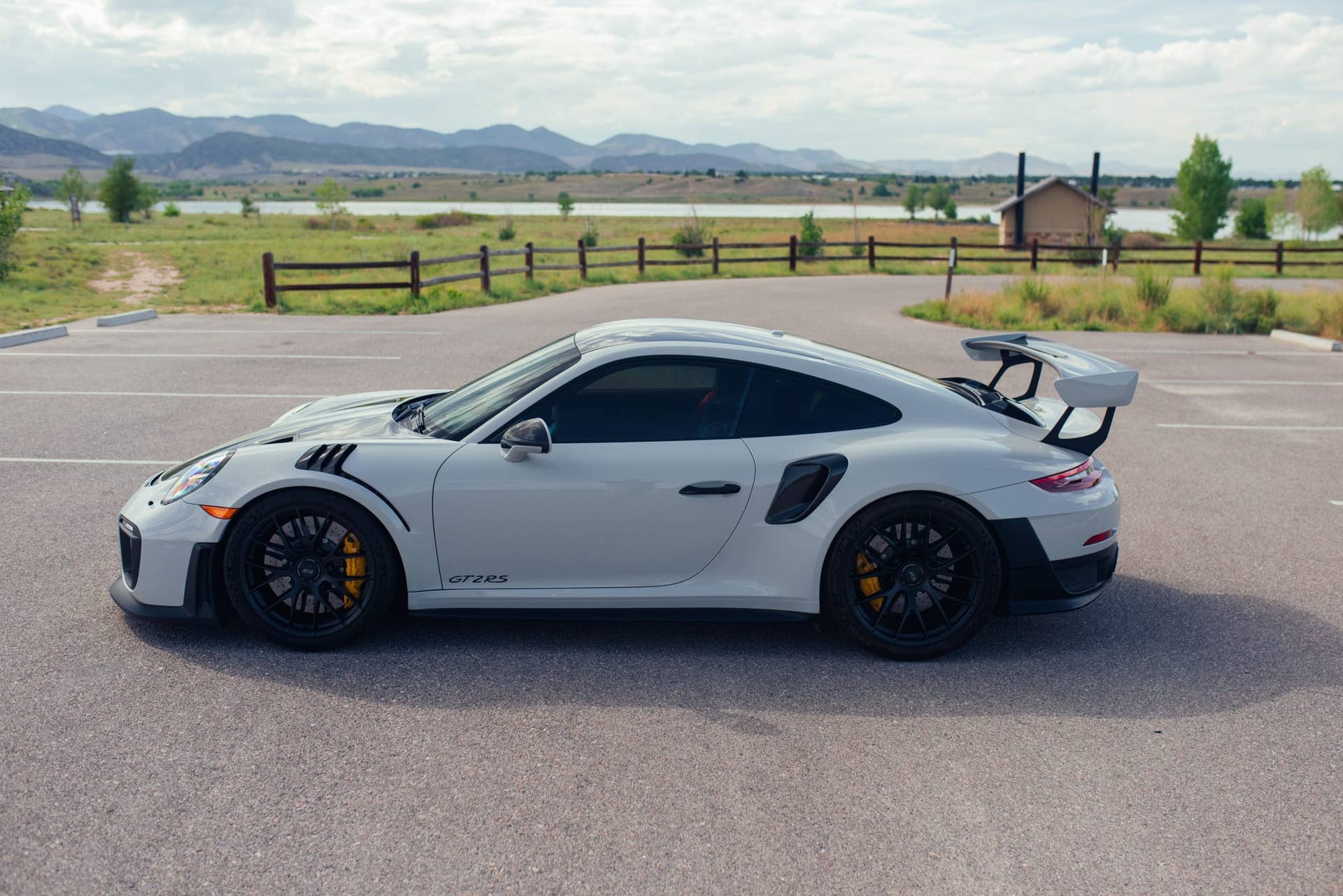 2018 Porsche 911 GT2 RS Weissach
