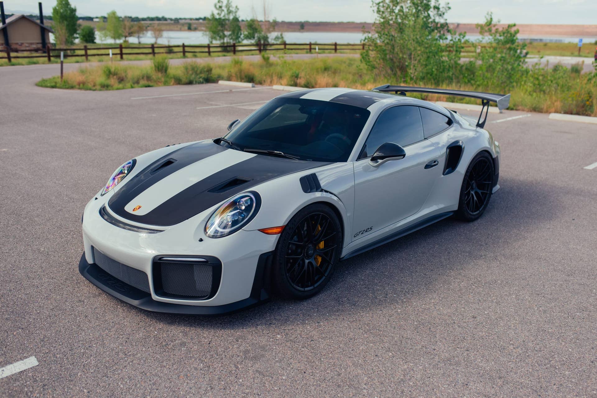 2018 Porsche 911 GT2 RS Weissach
