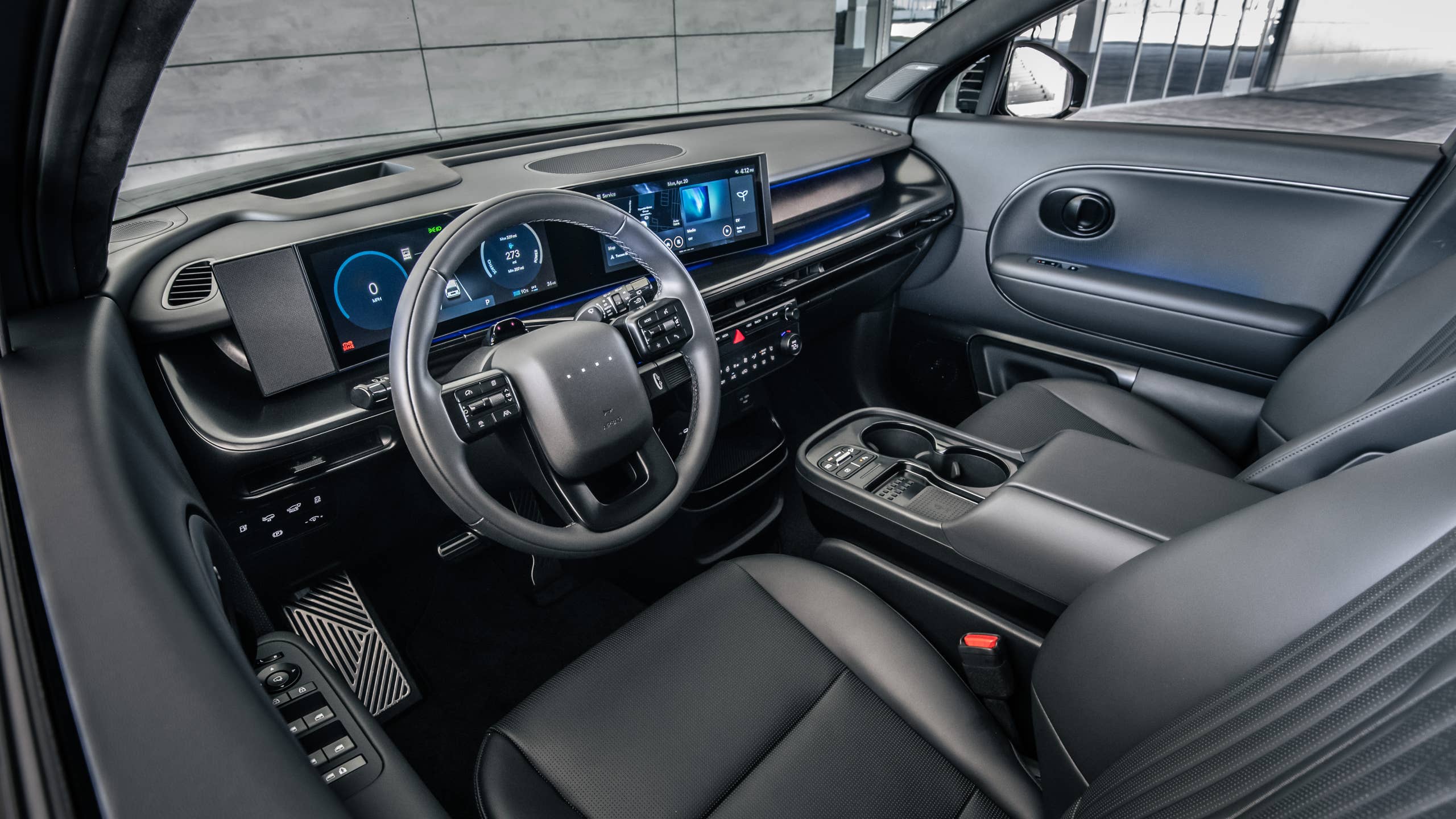 2027 Hyundai Ioniq 9 Calligraphy Black Ink black interior frontin