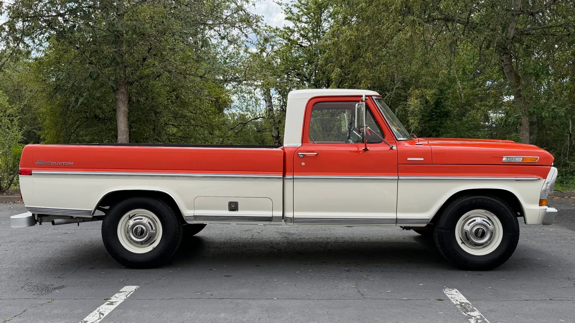 1972 Ford F-250 Sport Custom Camper Special