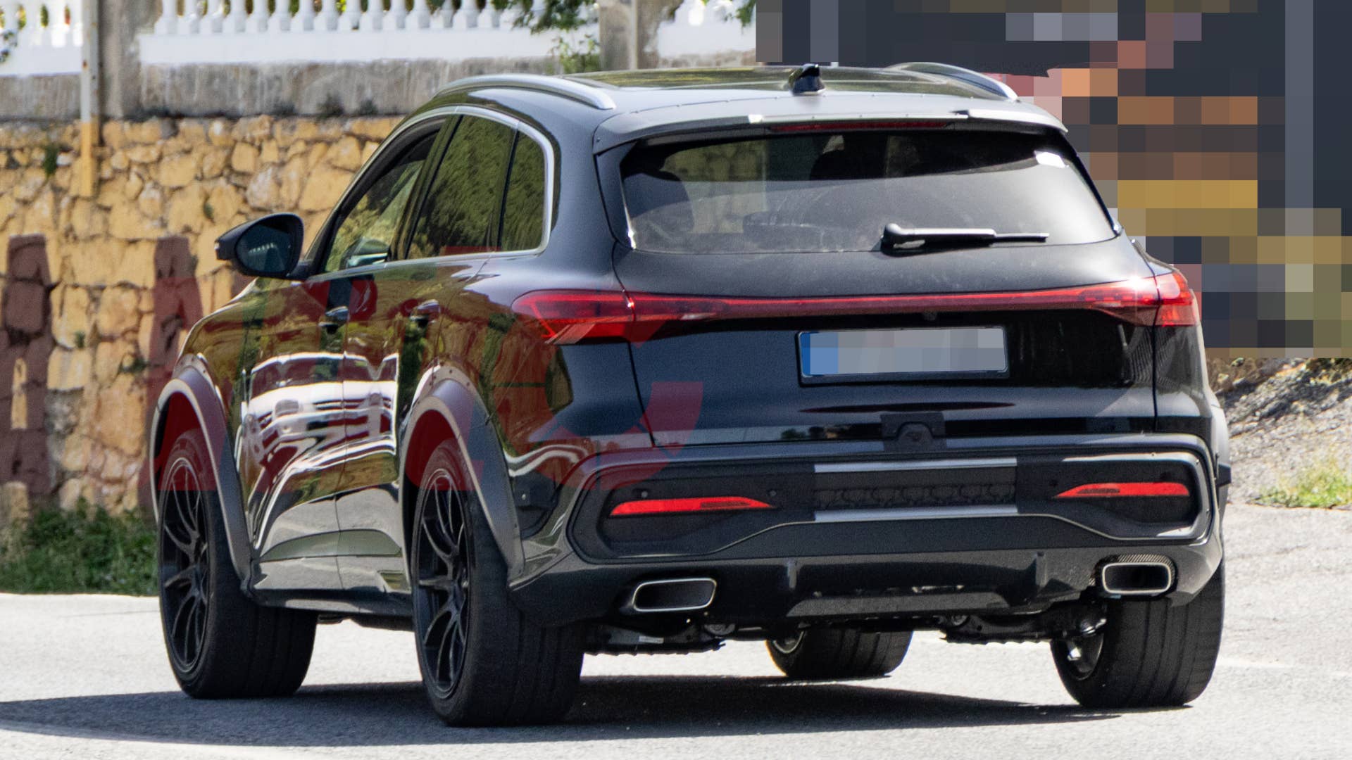 2028 Porsche Macan/Octan spy shot
