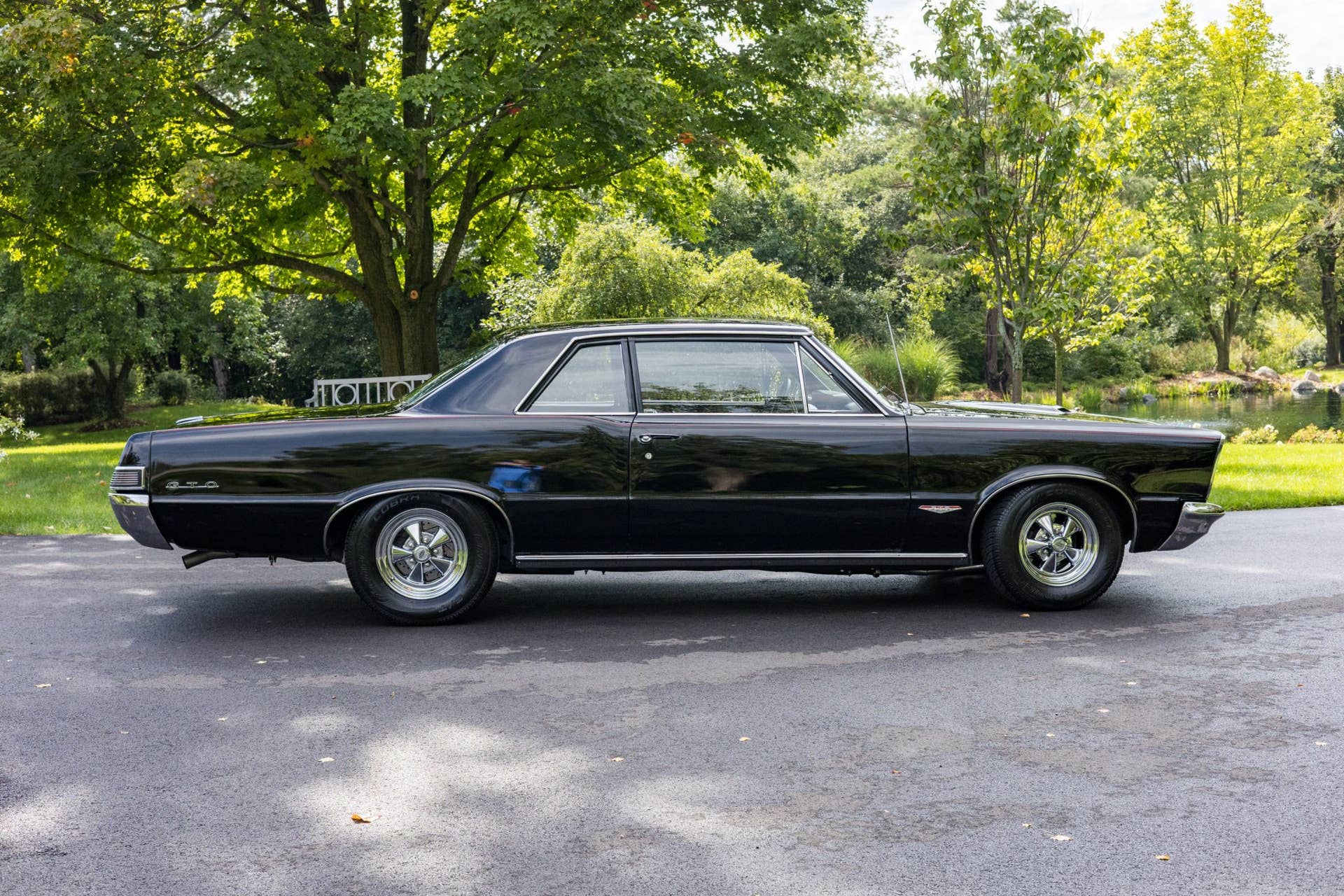 1965 Pontiac Tempest restomod