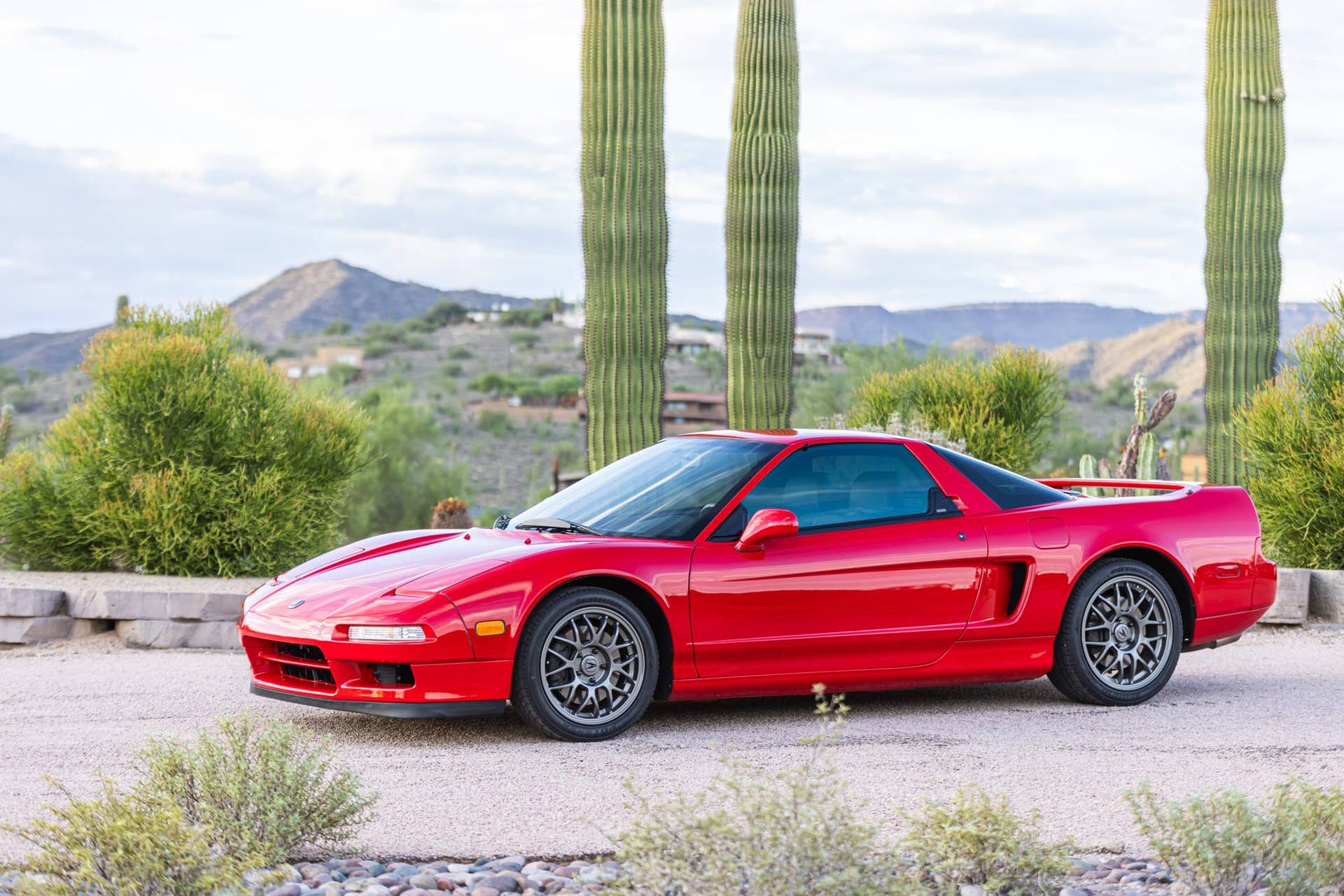 Honda NSX Restomod Packs 425 HP and a Six-Speed Manual - Autoblog