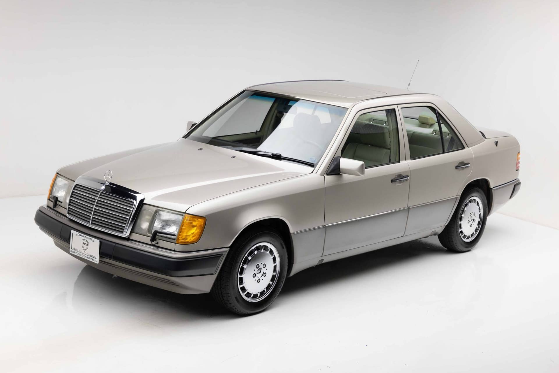 1991 Mercedes-Benz 300E (W124)