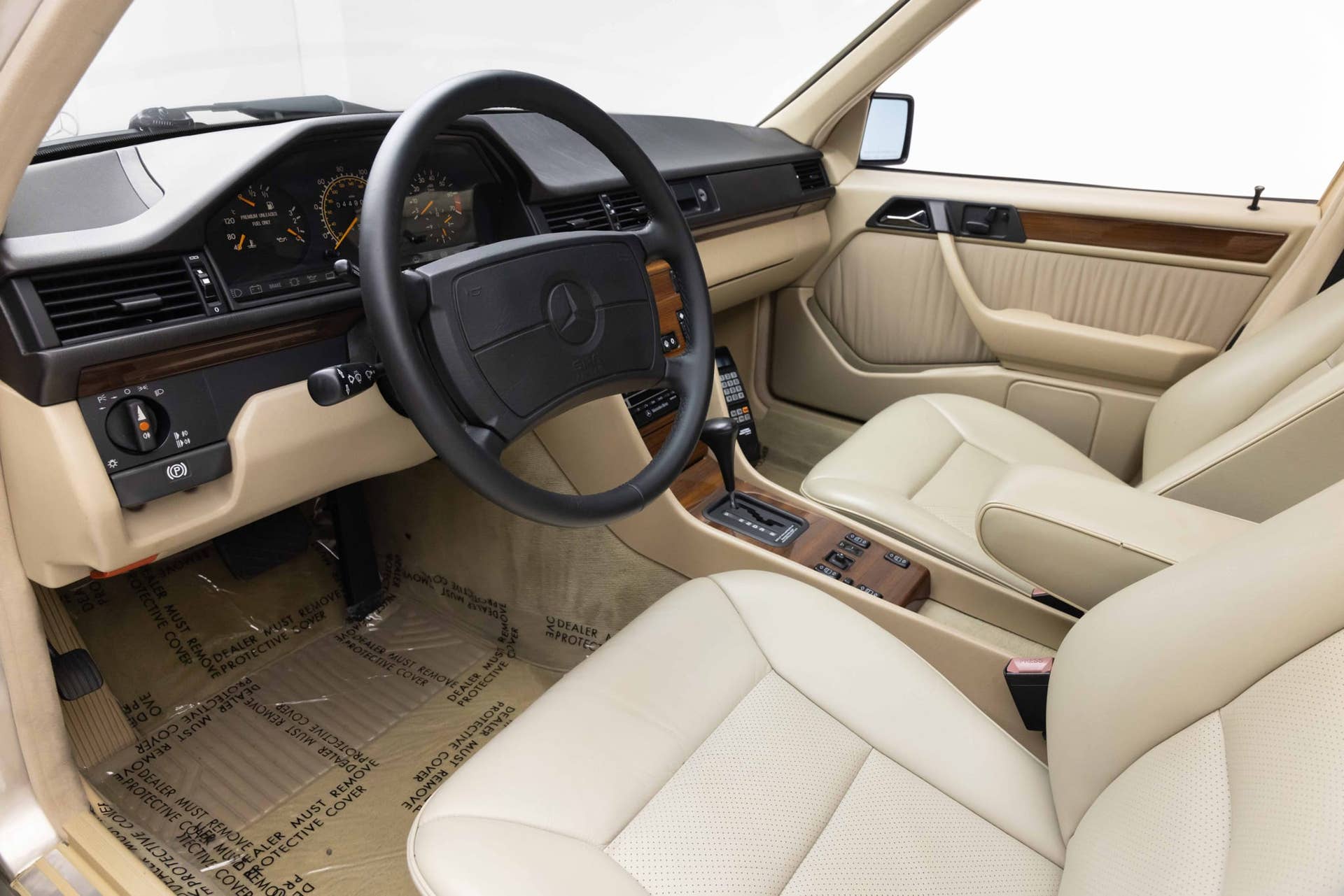 1991 Mercedes-Benz 300E (W124)