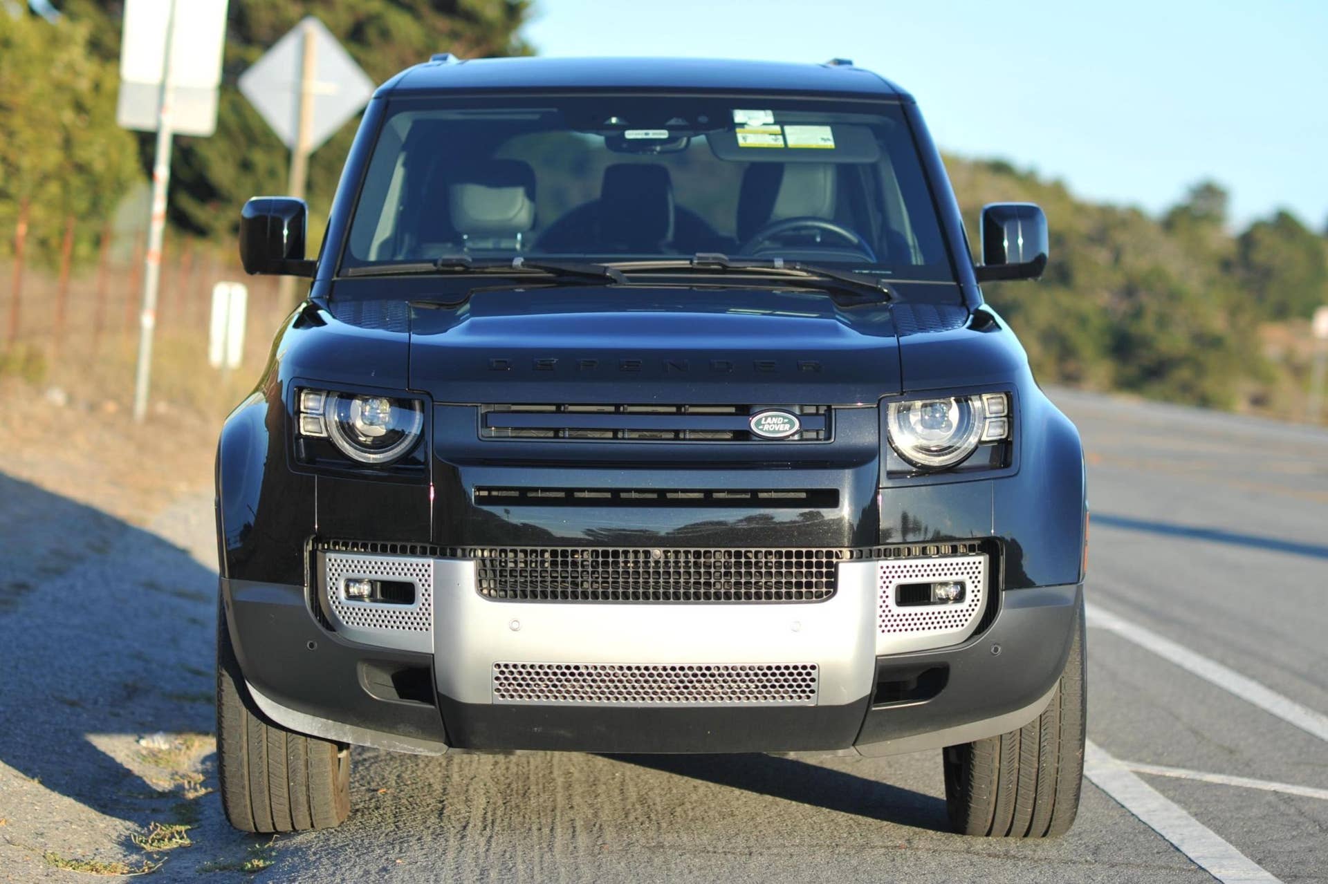 2023 Land Rover Defender 130 SE