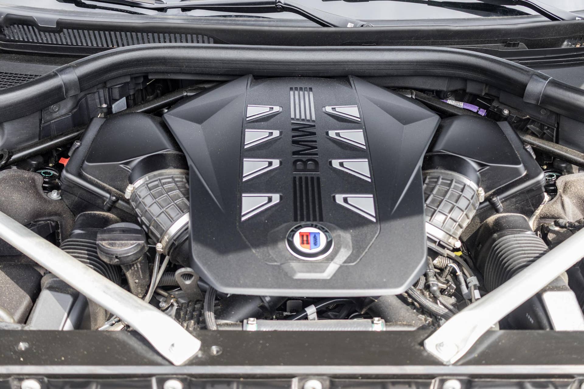 2023 BMW Alpina XB7