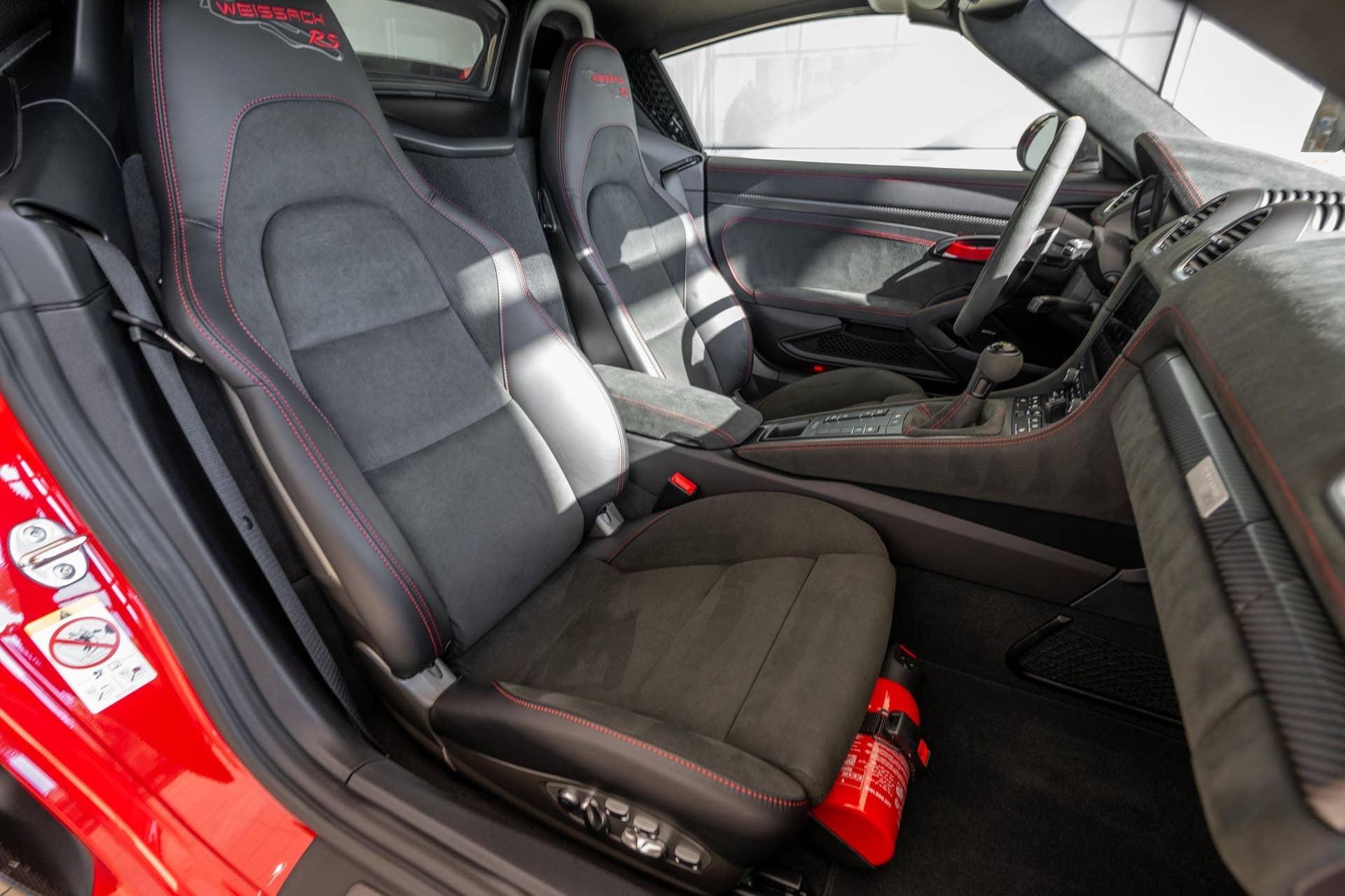 2025 Porsche 718 Spyder RS Weissach