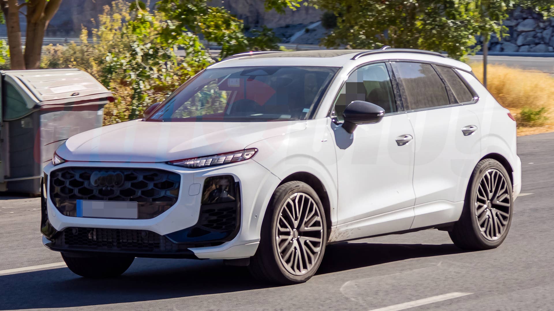 2028 Audi SQ3 spy shot