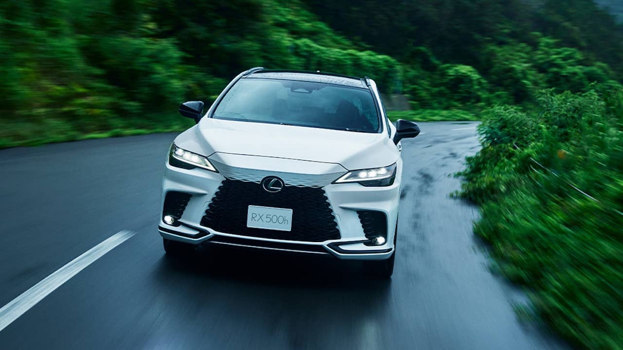 Profile Rx Hand Lexus Quietly Gives Its Best-Selling SUV a Nürburgring Tune - Autoblog