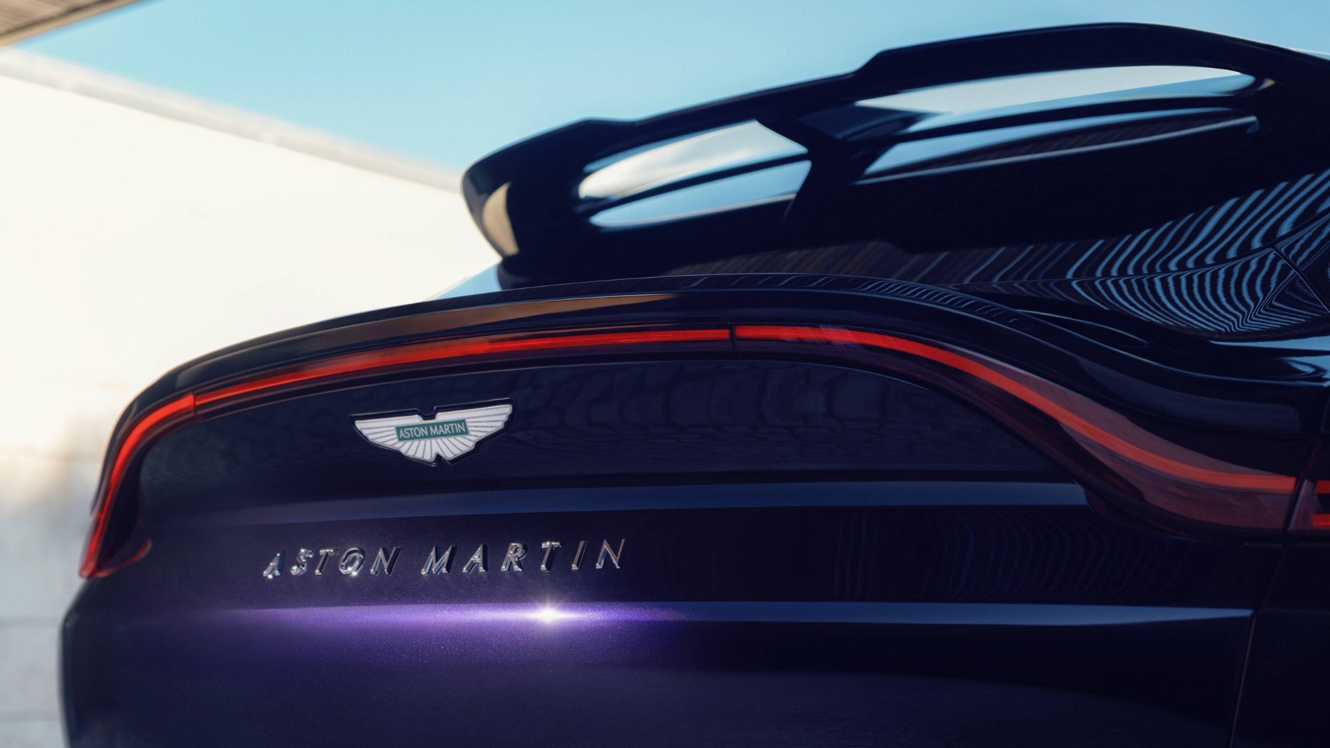Aston Martin DBX GT