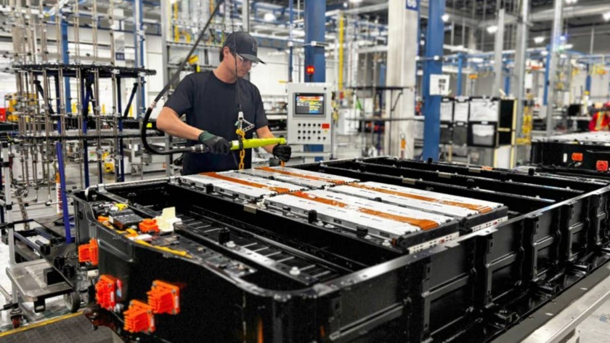 worker-installs-battery-modules-with-cells-made-with-recycled-battery-materials-into-a-new-battery-pack-at-factory-zero.jpg?profile=rss&x=50&y=50