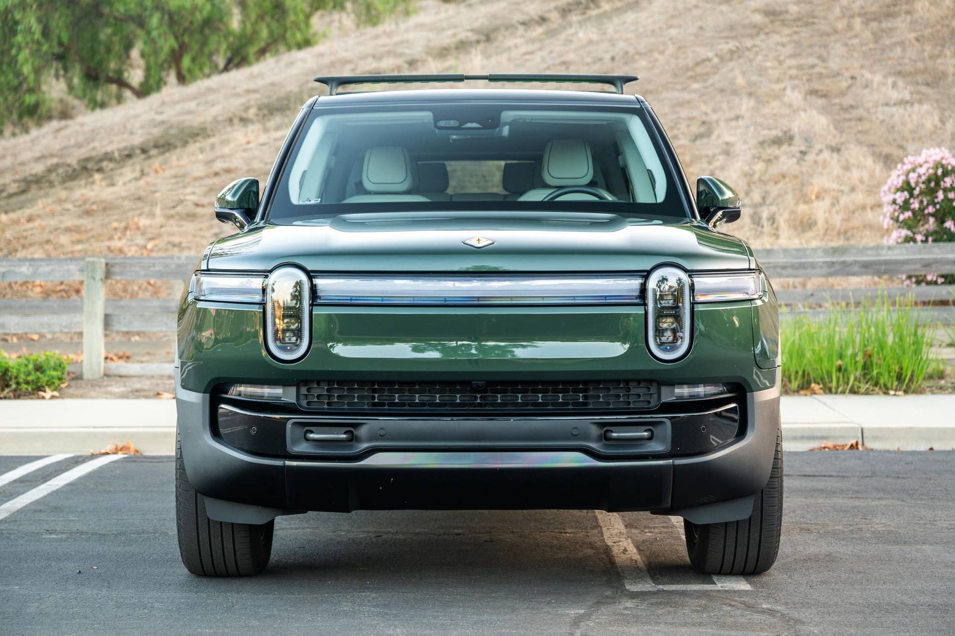 2025 Rivian R1S Adventure Edition