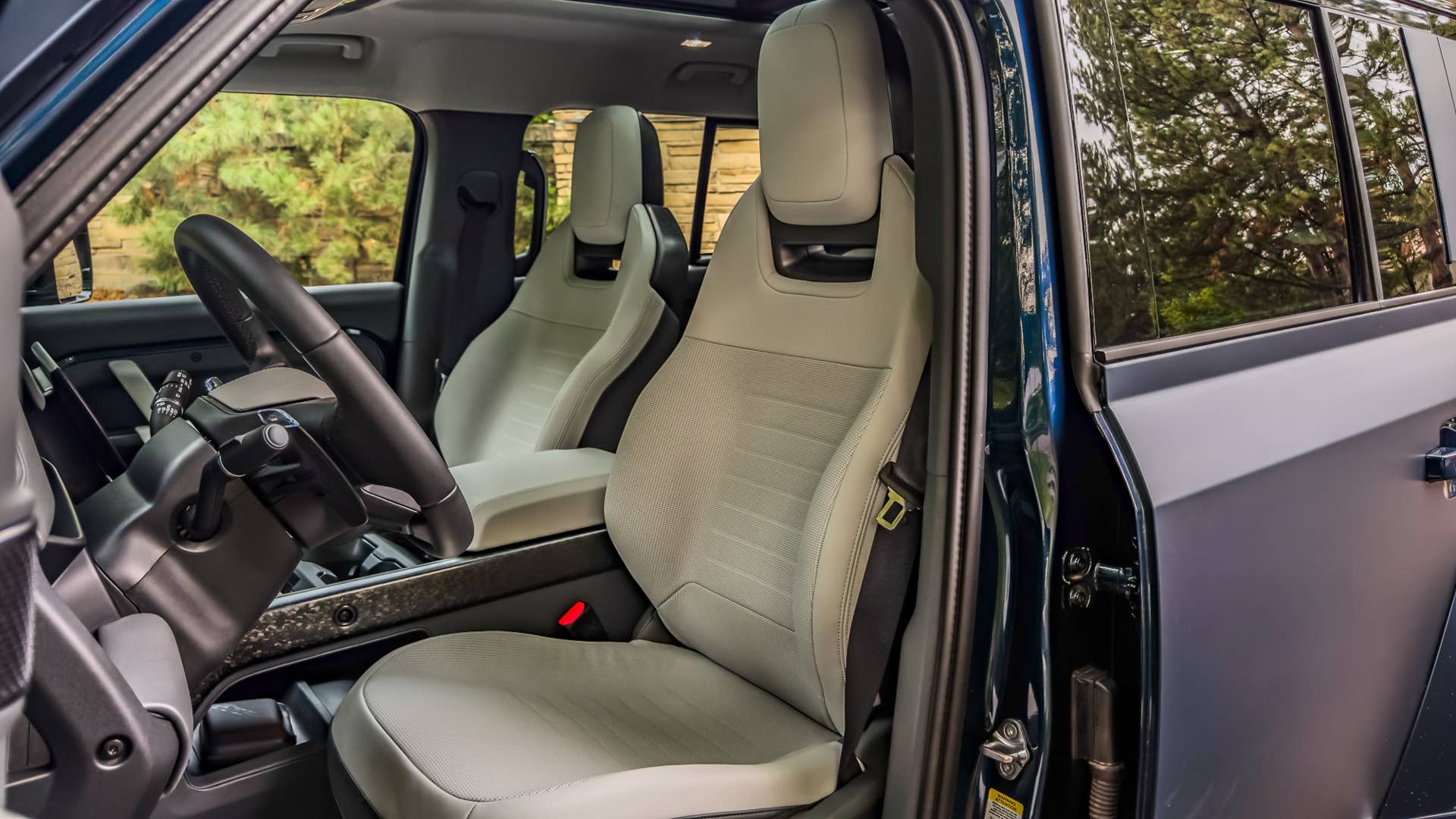 Range Rover Octa Inside After A Week With The Land Rover Defender 110 OCTA, These Features ...