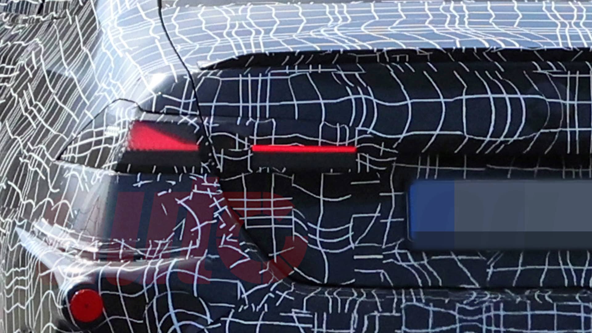 2028 BMW M5 LCI prototype spy shot