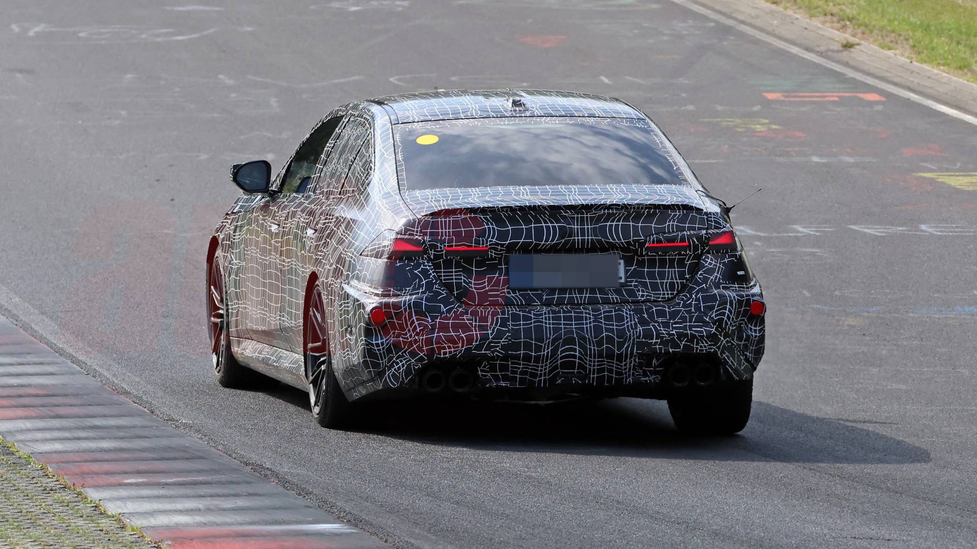 2028 BMW M5 LCI prototype spy shot