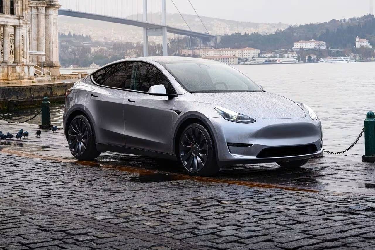 2025 Tesla Model Y Review, Specs, Pricing, and Warranty - Autoblog
