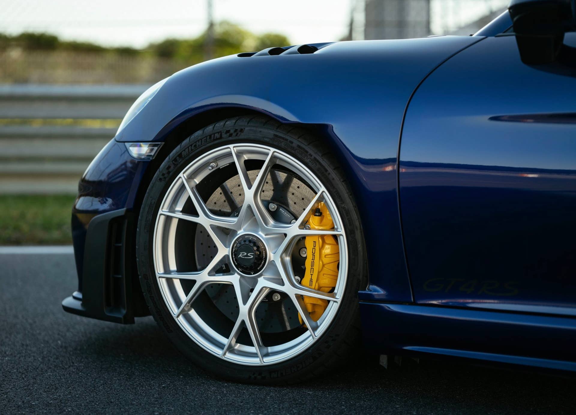Porsche 718 Cayman GT4 RS