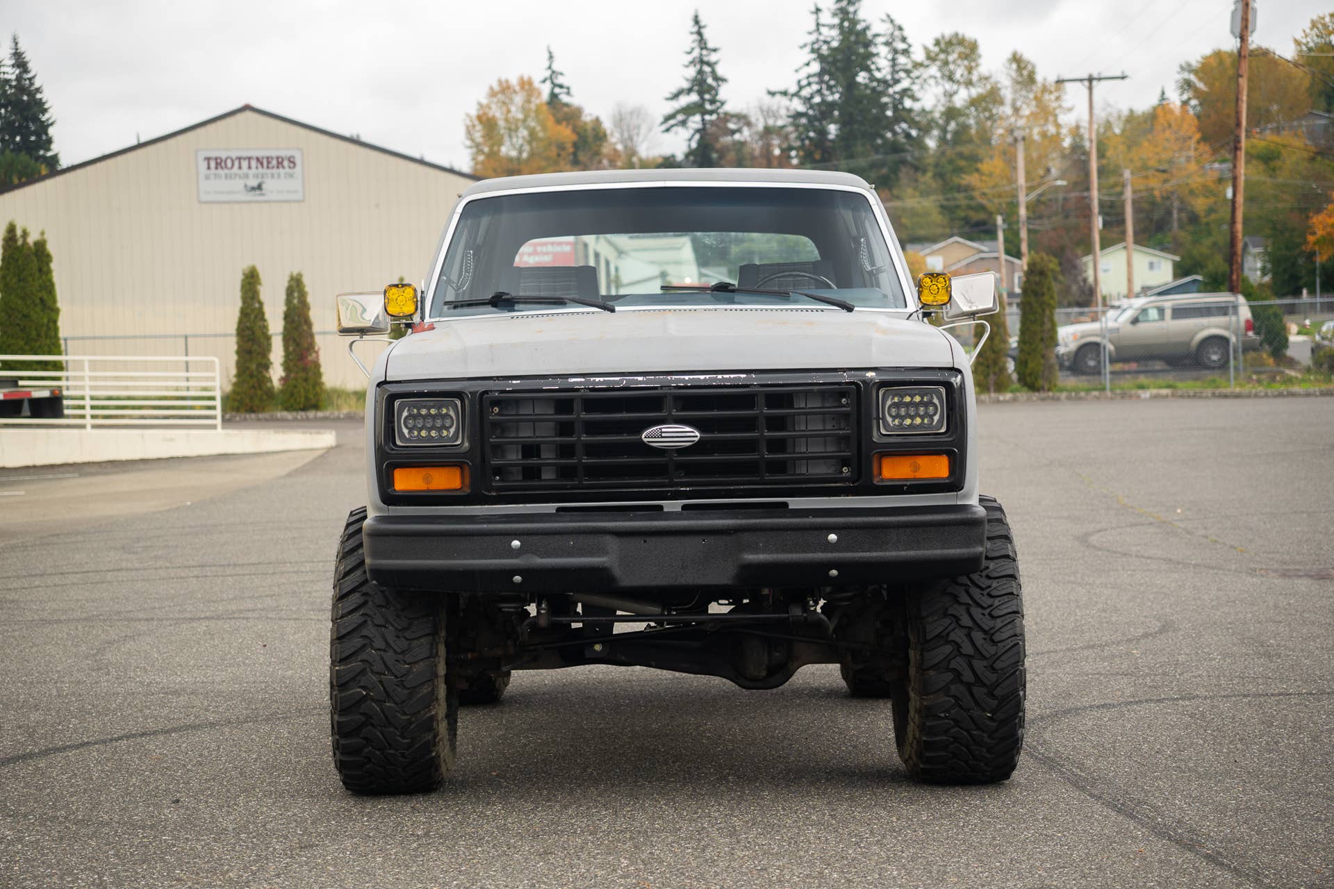 1983 Ford Bronco XL 4x4 For Sale With 26,000 Miles Shown - Autoblog