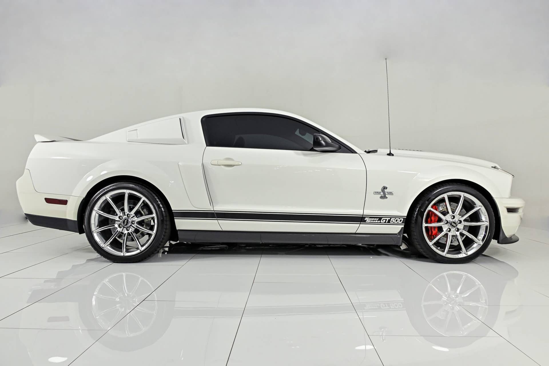 2007 Ford Mustang Shelby GT500 Super Snake for Sale With 2,800 Miles ...