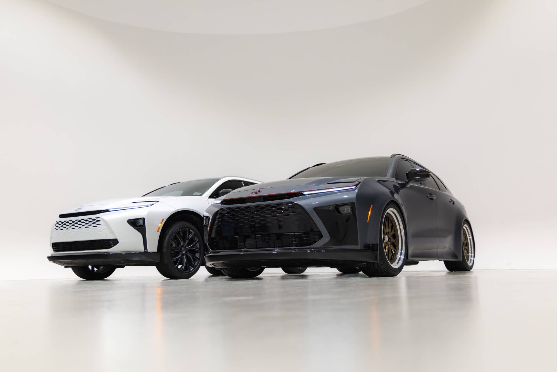 Toyota Crown Signia and Toyota Crown Signia GT-S Concept