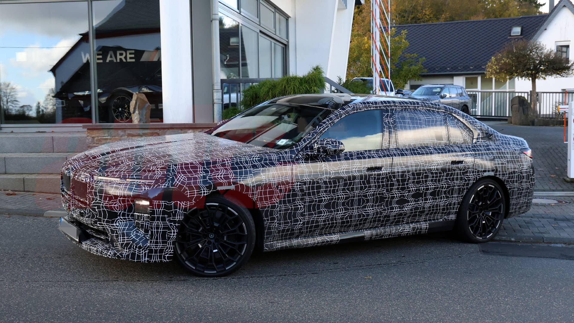 2028 BMW Alpina 7 Series/B7 spy shot