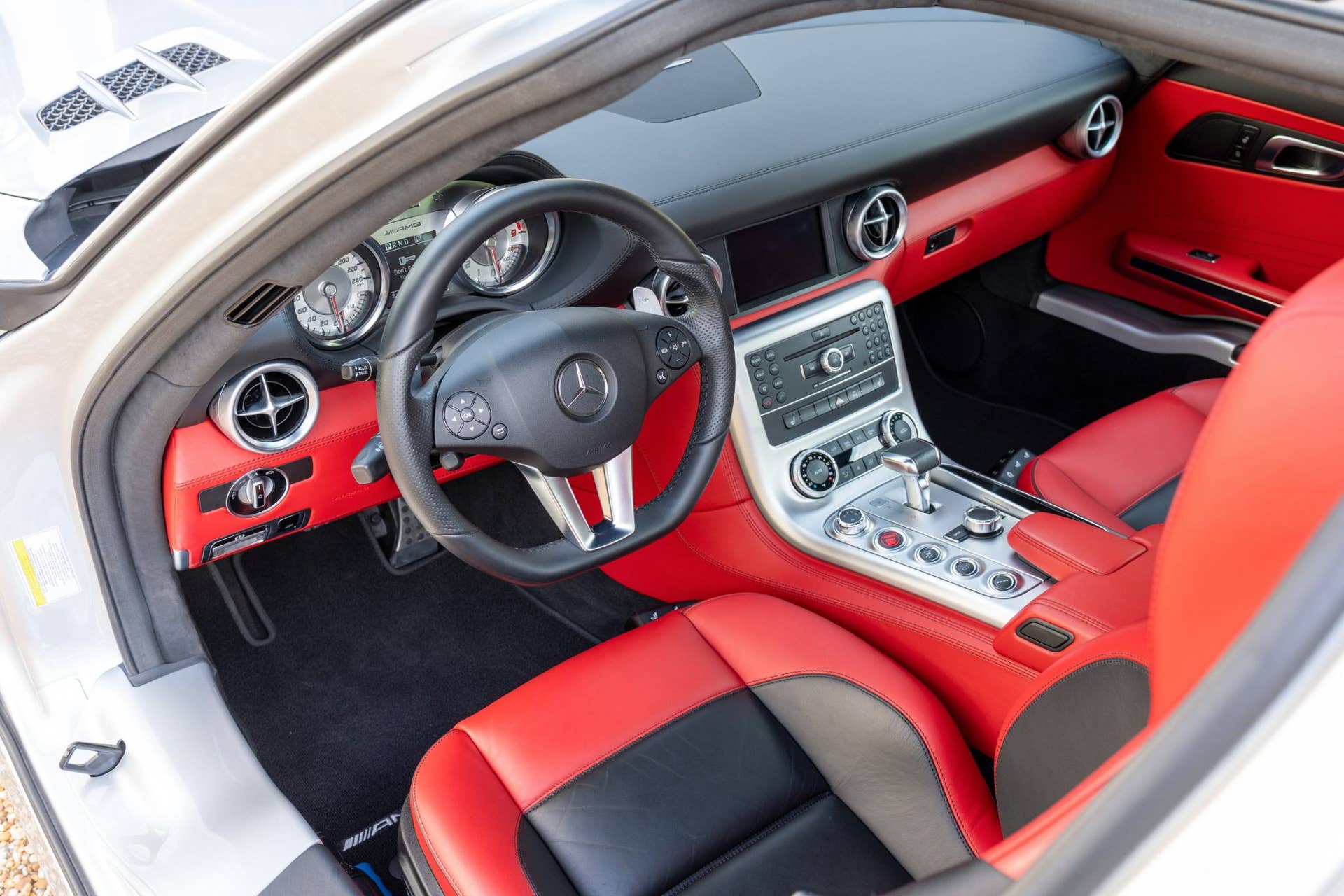 2011 Mercedes-Benz SLS AMG