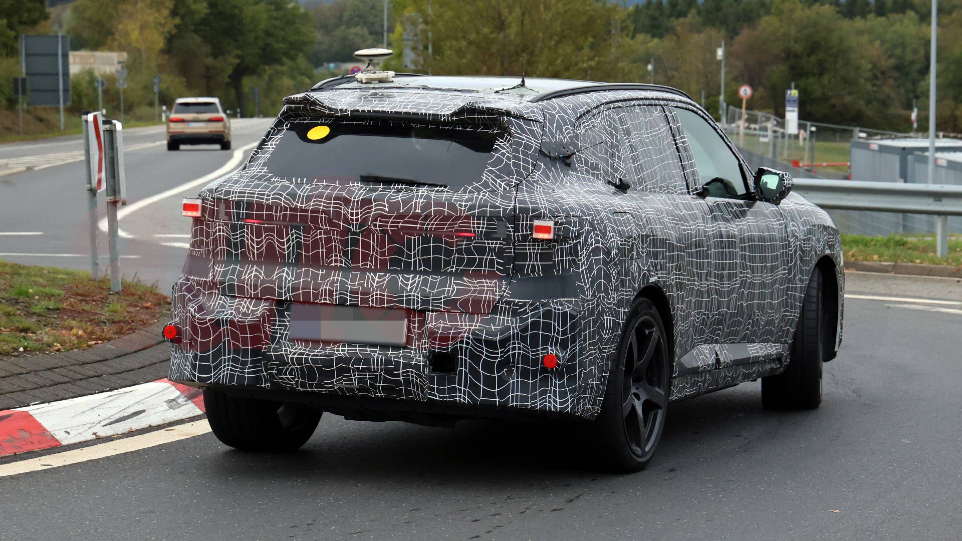 2028 BMW X5 M prototype spy shot
