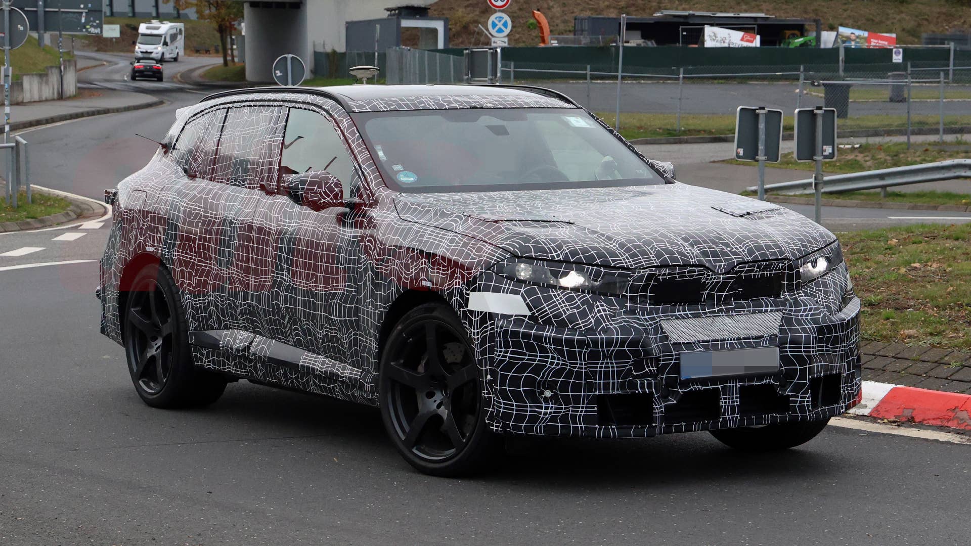 2028 BMW X5 M prototype spy shot