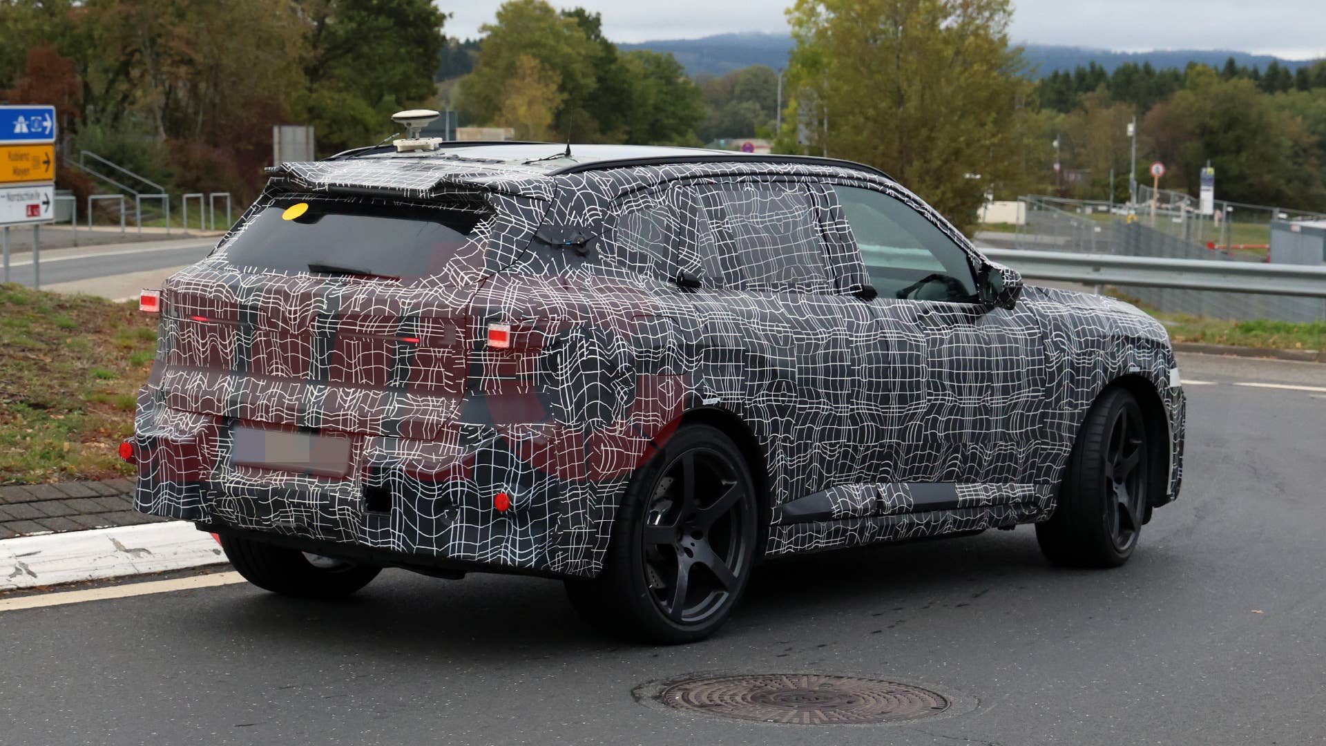 2028 BMW X5 M prototype spy shot