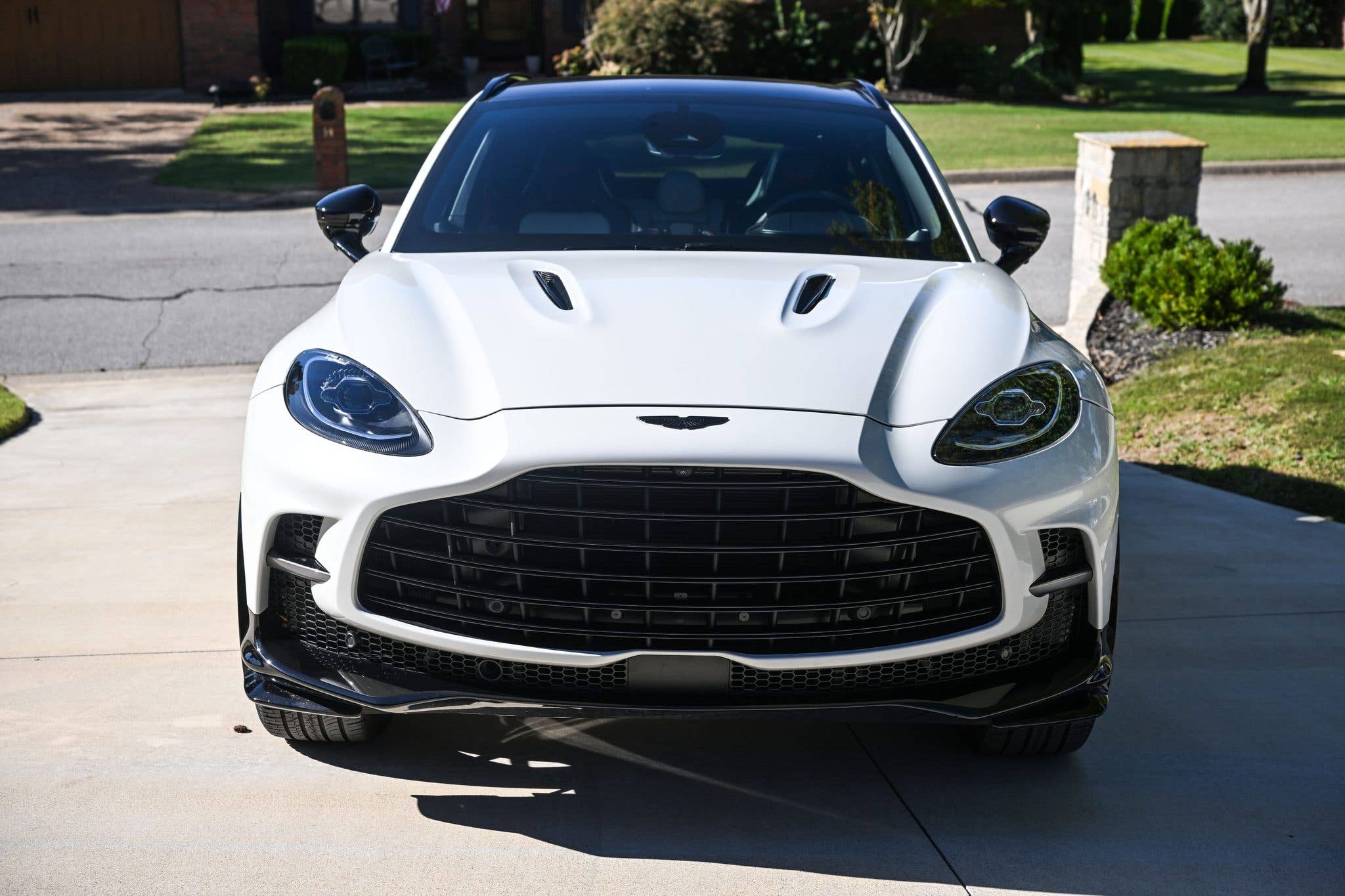 2025 Aston Martin DBX707