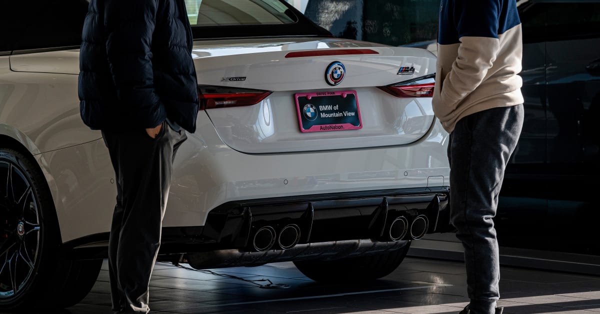 Consumers are getting crushed by crippling car debt Autoblog Car