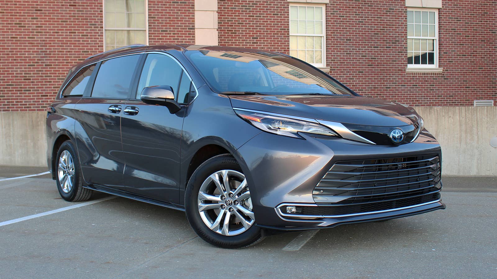 2023 Toyota Sienna Platinum AWD Long-Term Test Introduction | The other ...