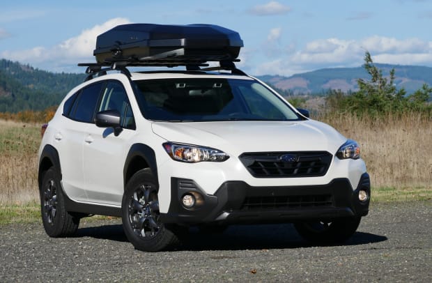 Yakima CBX Roof Box Review A different kind of premium cargo box Autoblog Car News Reviews and Buying Guides