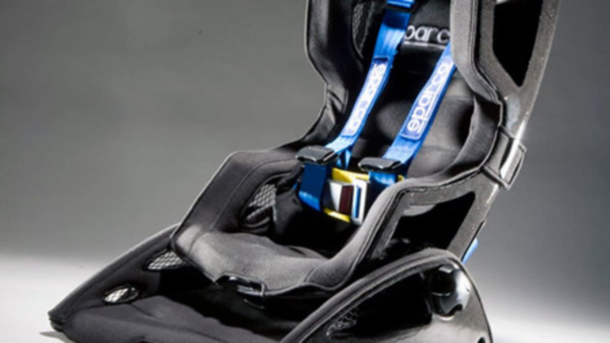 Carbon fiber baby seat keeps Junior secure Autoblog Car News Reviews and Buying Guides