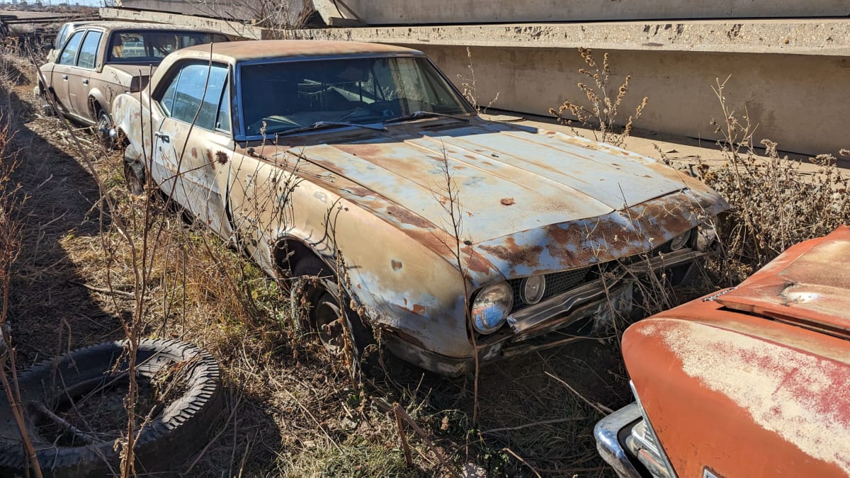 Junkyard Gem 1967 Chevrolet Camaro Autoblog