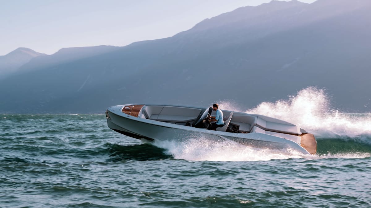 Porsche boat 2025